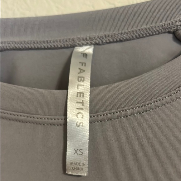 Fabletics Gray Raglan Ruched Sweatshirt - Picture 2 of 5